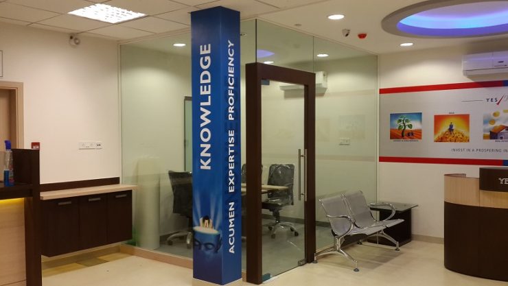 Cash Teller Counters & Customer Waiting Bay